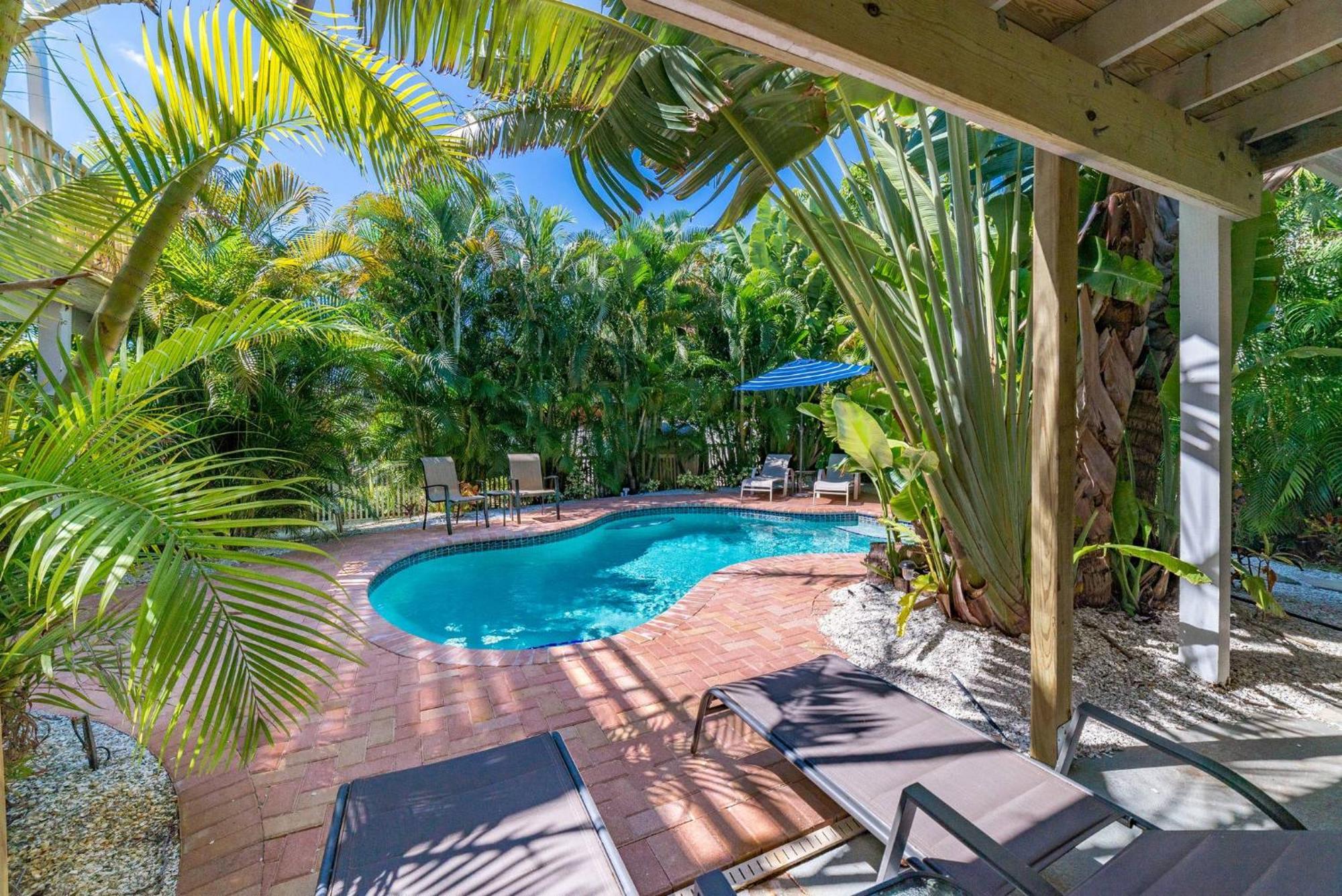 Island Girl West - Heated Pool Porches Beach Gear Walk To Beach Holmes Beach Eksteriør bilde